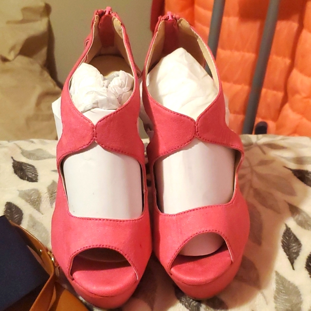 Wedge heel